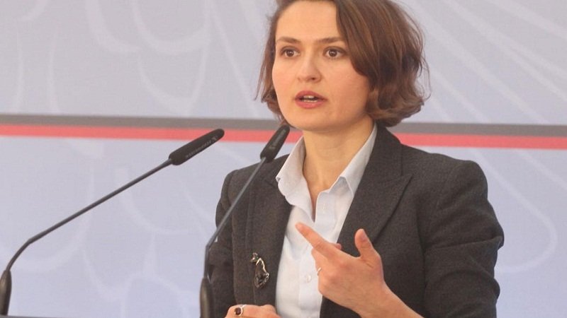 “S’mund të ikë pa treguar çfarë bëri Turi” Shahini i përgjigjet Kryemadhit