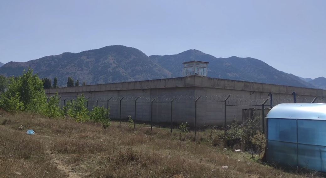 Tetë të burgosur me Covid-19 në burgun e Drenovës