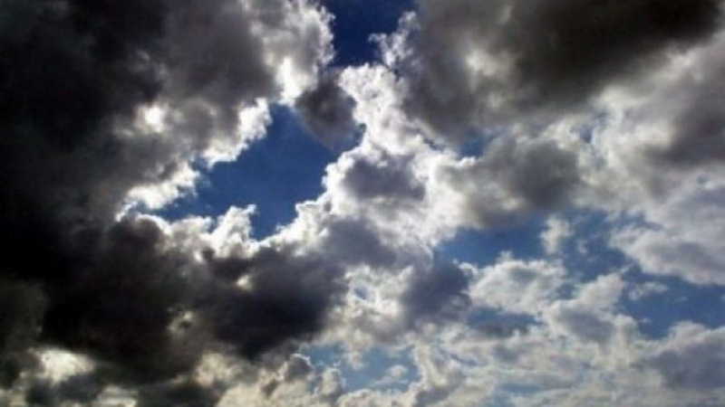 Temperatura deri në 34 gradë Celsius, njihuni me parashikimin e motit