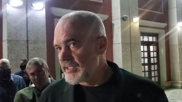 Rama: Kandidoj ose jo formalisht në Vlorë, me këtë qytet nuk më ndan asgjë