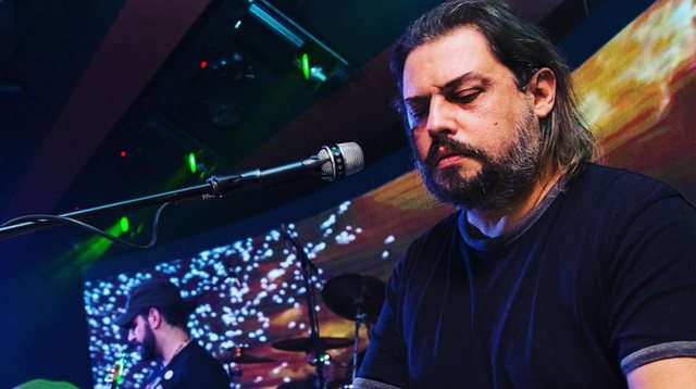 Revoltohet Elton Deda: 8 muaj pa punë, po shkojmë drejt falimentit