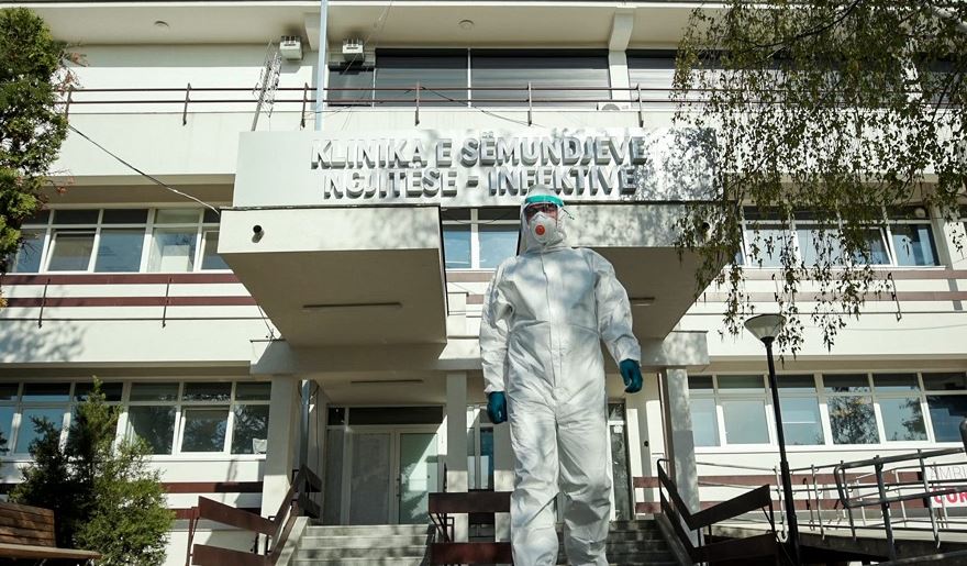 3 viktima dhe 63 raste të reja me Covid-19 në Kosovë