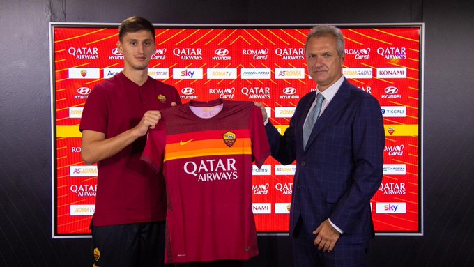 Kumbulla rrëfehet për “The Guardian”: Roma vendi ideal për karrierën time, fitorja kundër Juves e paharrueshme sepse…