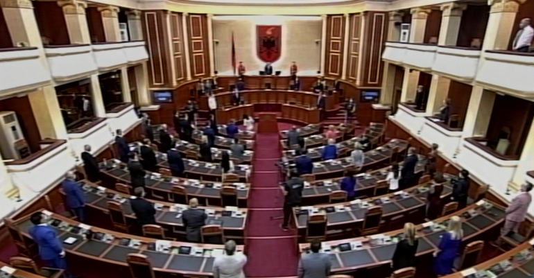 Kuvendi nis sesionin e ri parlamentar, Ruçi përshëndet marrëveshjen Kosovë – Serbi