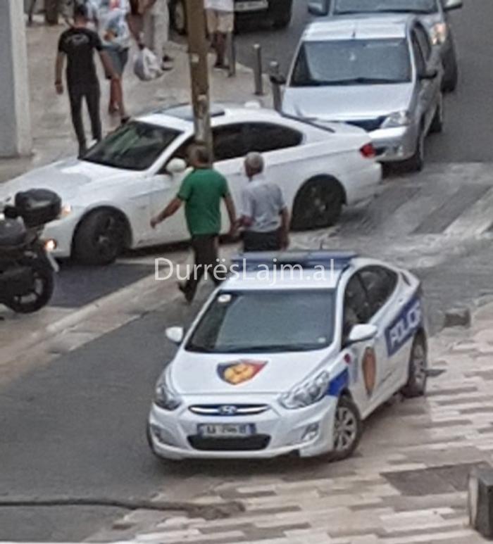 Thyhet lokali gjatë natës te busti i Azem Hajdarit në Durrës (FOTO)