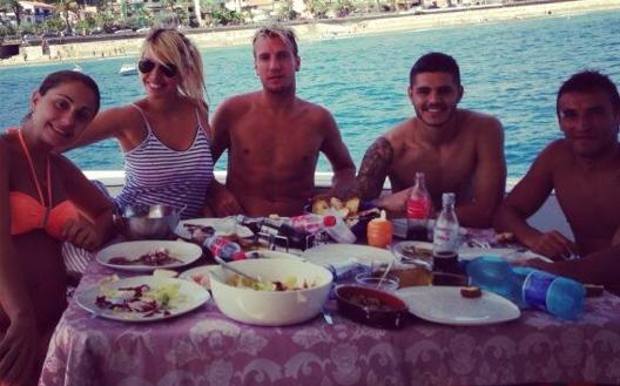 Maxi Lopez sulmon ish-gruan: Për fajin tënd, dy fëmijët u infektuan me COVID-19