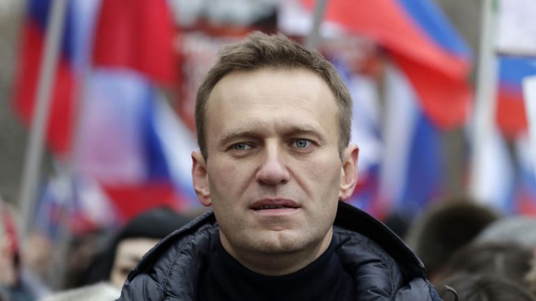 Spitali i Berlinit: Navalny nisi të marrë frymë pa mbështetje mekanike