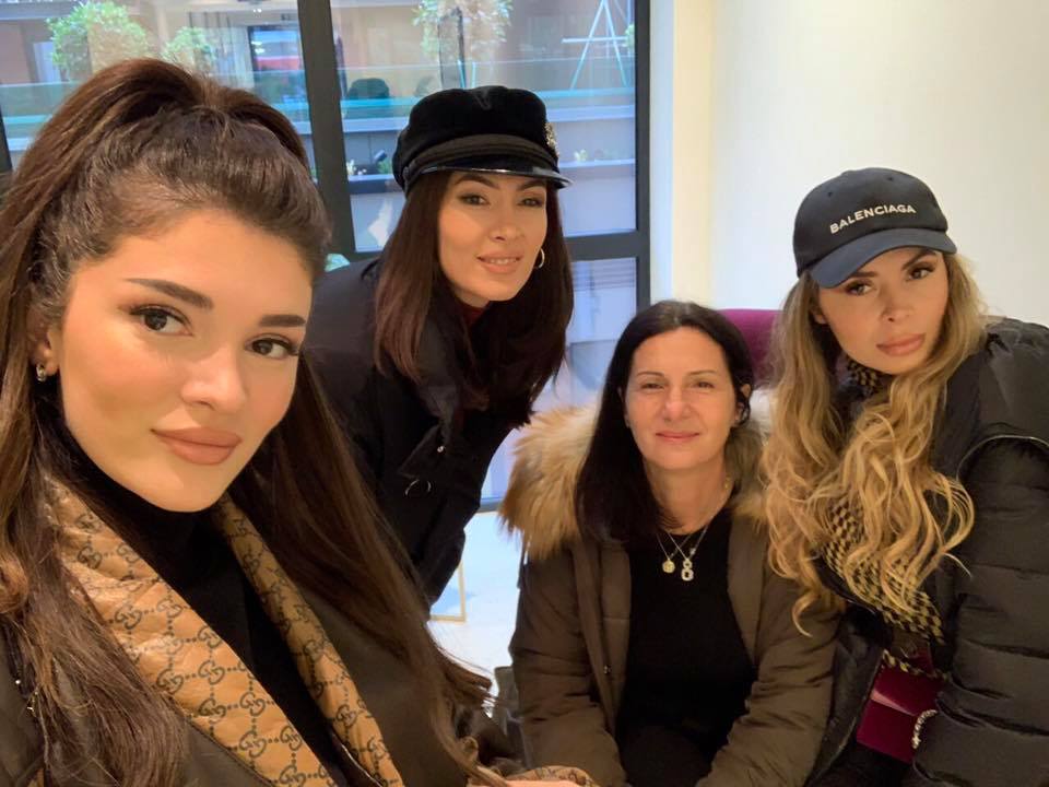 Mamaja e Nora Istrefit i nënshtrohet operacionit