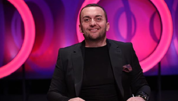 Olti Curri: Jo i bukur, sot rëndësi ka të jesh p*** s**e