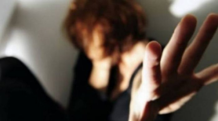 Marrëdhënie seksuale me vajzën e gruas prej 7 vitesh, gjykata e Durrësit jep vendimin për 39-vjeçarin