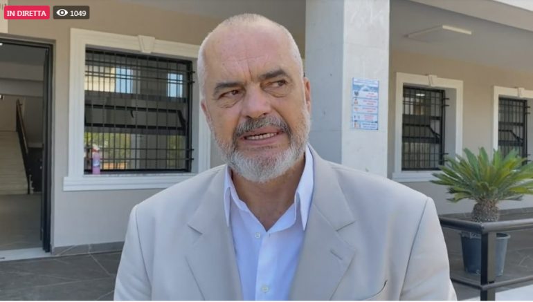 “Hajde shpjegoja Zahos se pse s’duhet të takojë shokun”, Rama-drejtuesve të shkollave: Të jeni të duruar, jo me rreshtore e britma