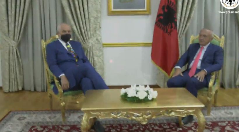Rama shkon te Presidenti Meta për datën e zgjedhjeve (VIDEO)