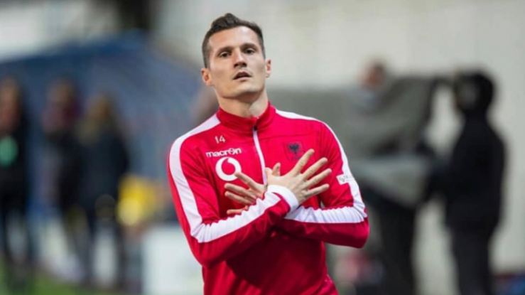 Taulant Xhaka rinovon me Basel, zemra e tij është kuqeblu