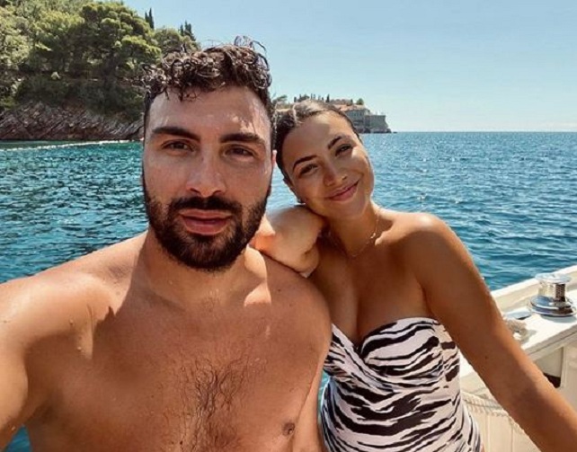 “Ndonjëherë mezi eci dhe çohem nga krevati”, Sara Hoxha zbulon sikletet që po kalon gjatë shtatzanisë