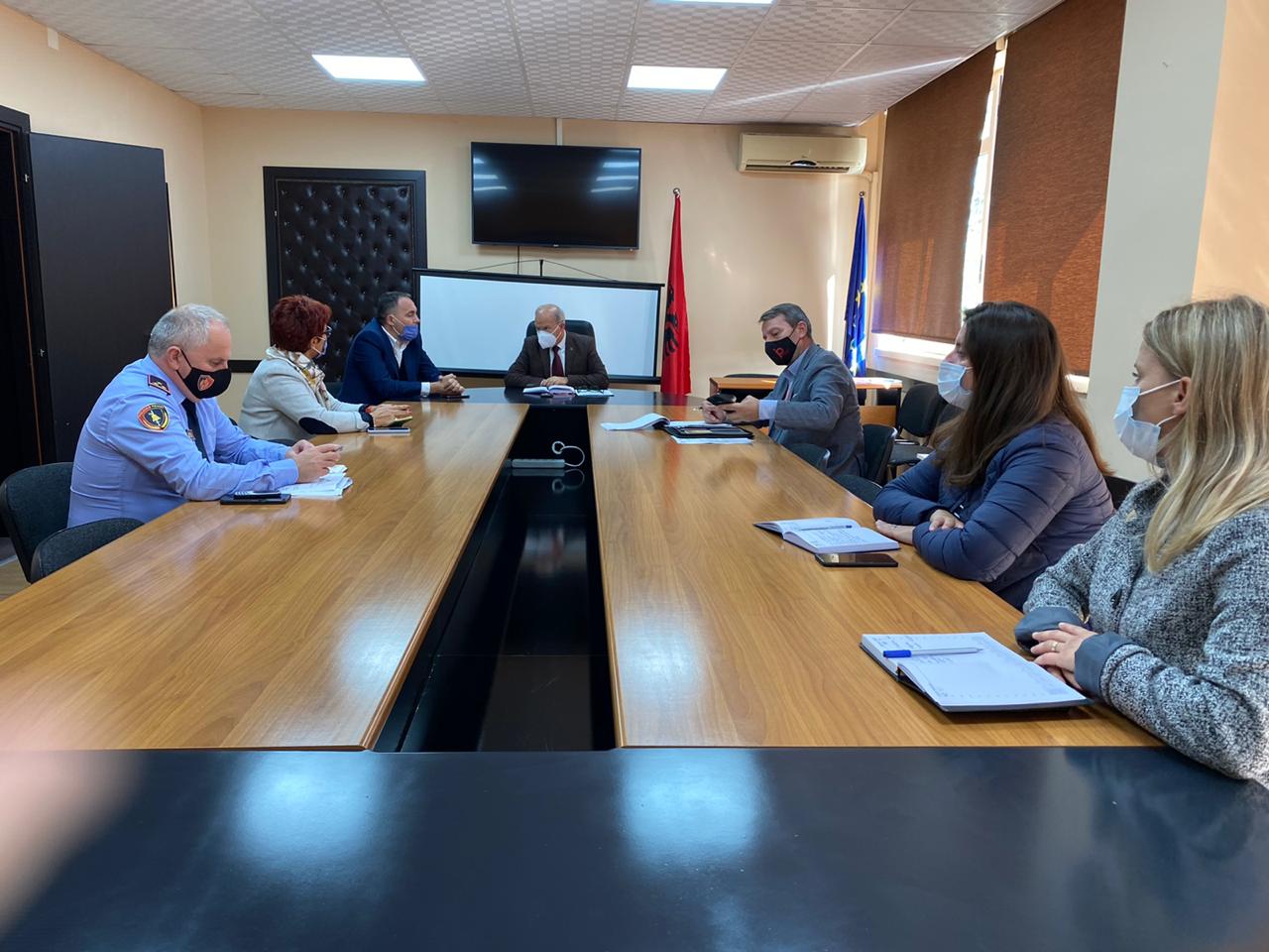 Covid-19 në Durrës, çfarë i kërkoi prefekti Roland Nasto anëtarëve të Task-Forcës