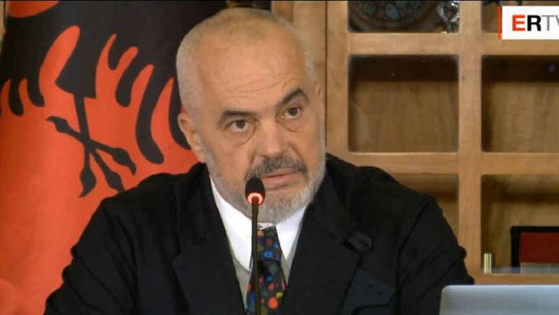 “Berisha e Meta përdorën Kullën, për ‘fakenews-in’ për mbetjet toksike”/ Reagon Rama: Çfarë shëmtie! Të blesh pisa të huaj për ta bërë pis atdheun