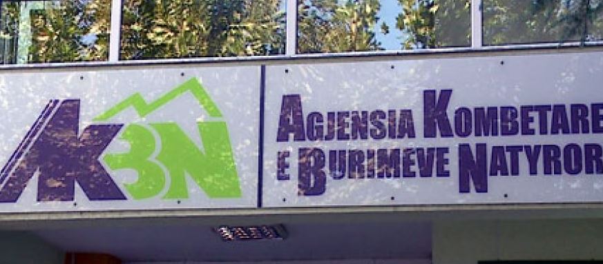 Zbardhen emrat e 6 zyrtarëve të arrestuar të AKBN-së, akuzohen për mashtrim, evazion e shpërdorim detyre