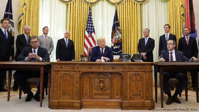 ​Trump flet edhe njëherë për dialogun Kosovë-Serbi: Ndalëm luftën 400-vjeçare!