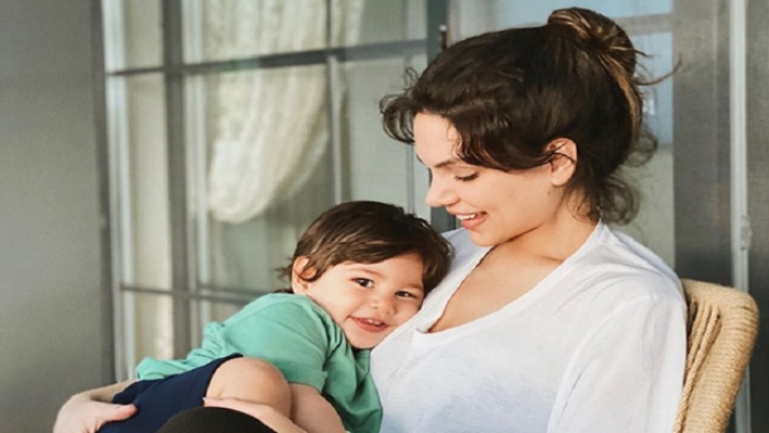 Almeda Abazi dhe djali i saj bëjnë testin e koronavirusit