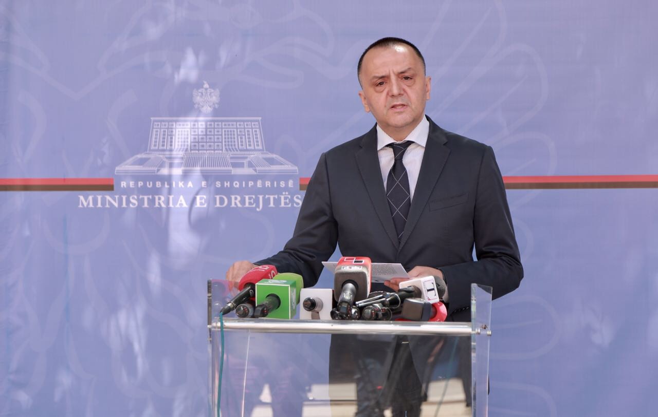 Infektohet me Covid-19 kreu i Kadastrës Artan Lame