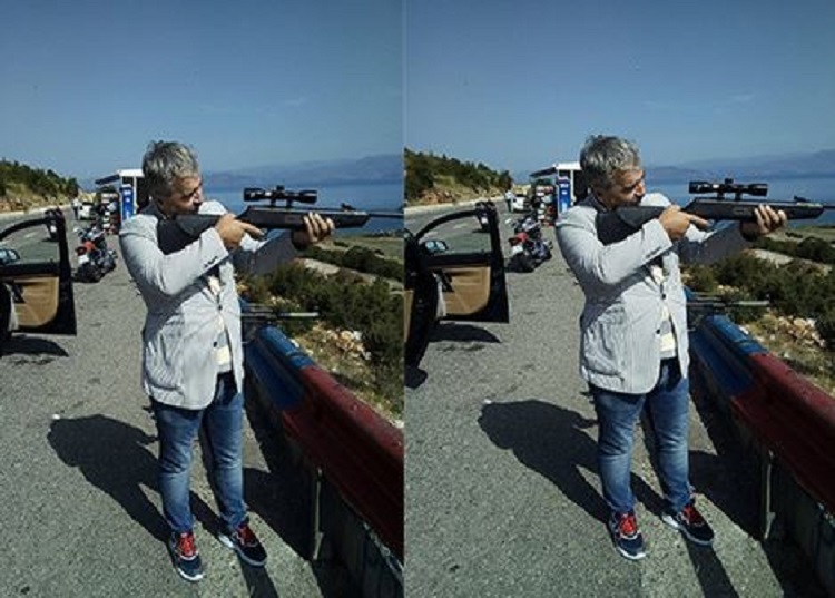 Befason deputeti Kujtim Gjuzi/ Shfaqet me snajper në dorë duke marrë shënjestër në Pogradec (FOTO)