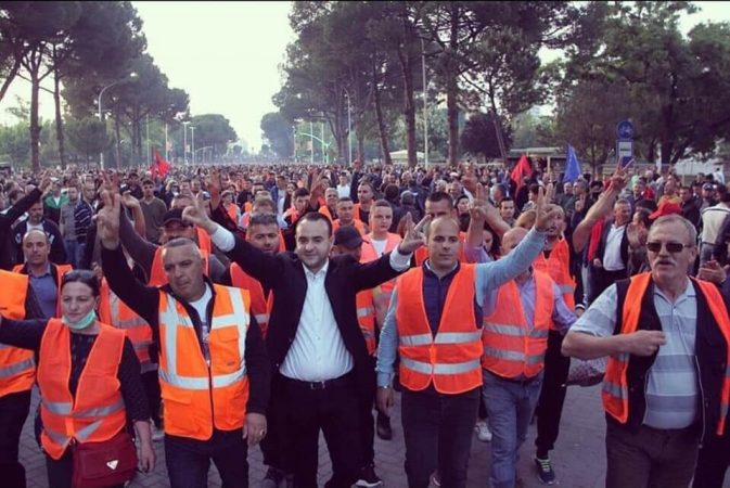 Klevis Balliu u përjashtua nga lista e kandidatëve, banorët e “Astirit” i kërkojnë ndjesë: Të morëm në qafë