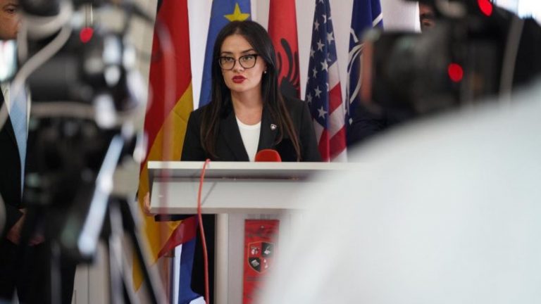 Ministrja Haradinaj-Stublla u shkruan letër ambasadorëve pas deklaratave të Daçiç