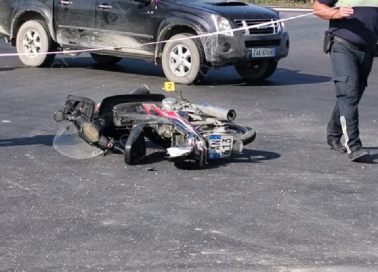 Aksident rrugor në Durrës me një të plagosur (VIDEO)