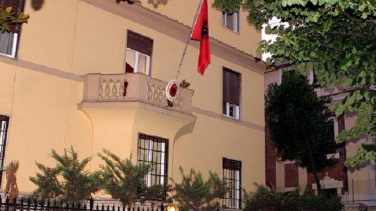 COVID-19/ Ambasada shqiptare në Itali pezullon të gjitha shërbimet