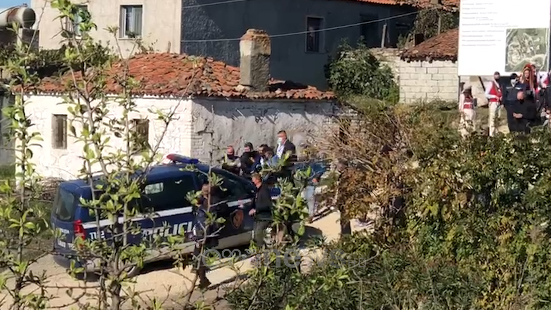 Incident në përurimin e shtëpisë së Gjergj Fishtës, shoqërohet me forcë Eduart Ndocaj