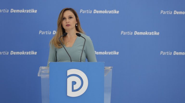 Tabaku i nxjerr fotot qeverisë: Sot asnjë punëtor te “Sami Frashëri”, shqiptarët do e mësojnë ç’fshihet pas prishjes së shkollës