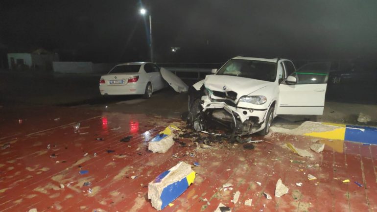 Përplasen dy makina, njëri prej shoferëve në gjendje të dehur