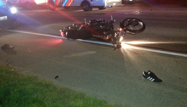 Gjendet e plagosur në rrugë një shtetase e huaj, policia në kërkim të bashkëshortit