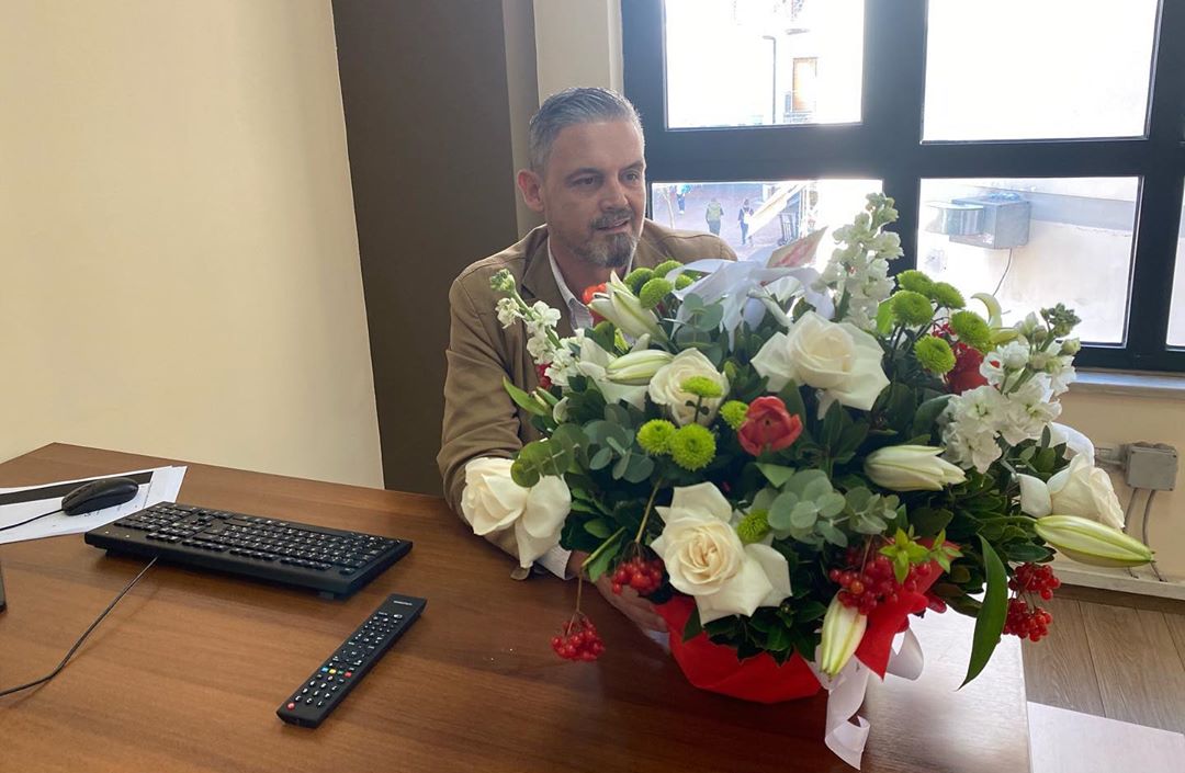 Alban Dudushi zyrtarizon kalimin në “Vizion Plus”