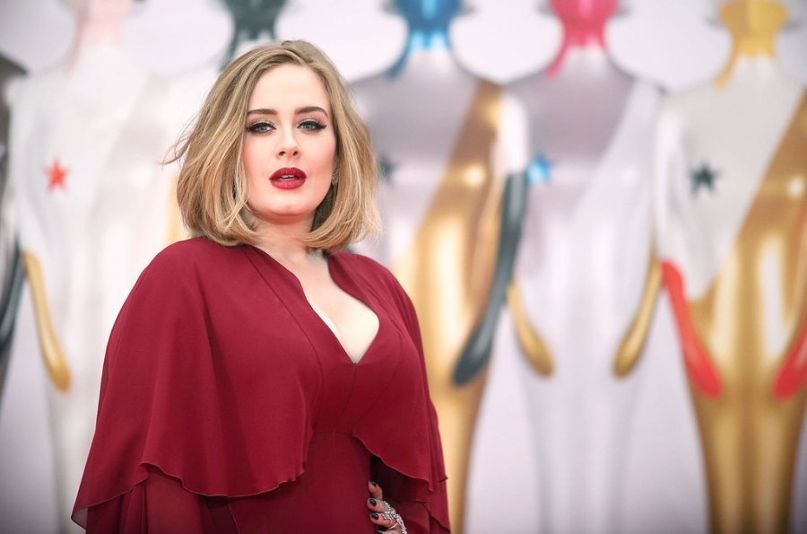 Festoi ditëlindjen, Adele i blen dhuratë të shtrenjtë të dashurit