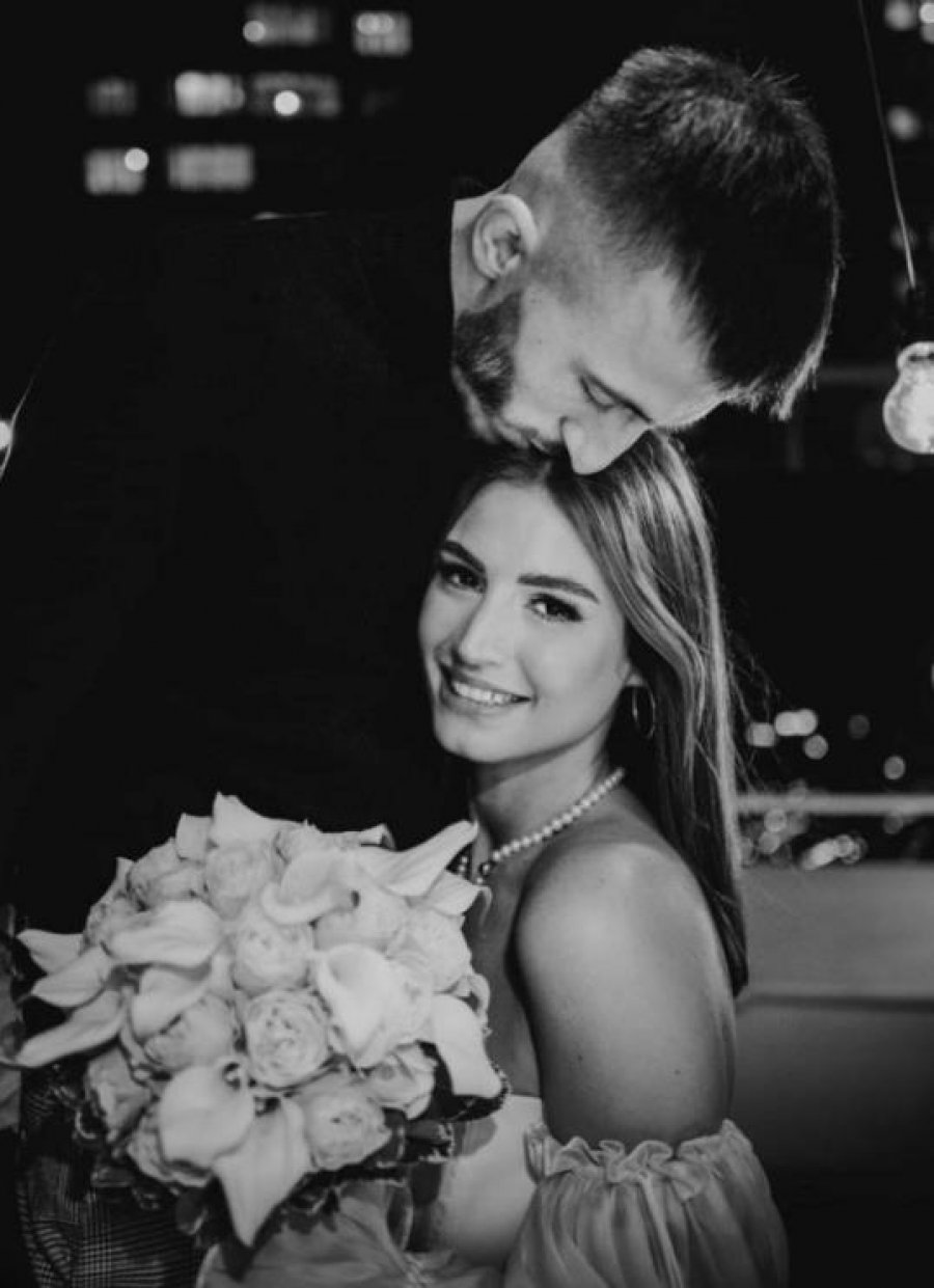 Reperi shqiptar i jep fund beqarisë