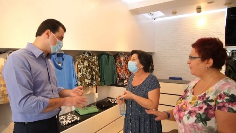 Basha me bizneset në rrugën e Durrësit: Vendi i ka mundësitë por është i vjedhur. S’premtoj mrekulli, por normalitet