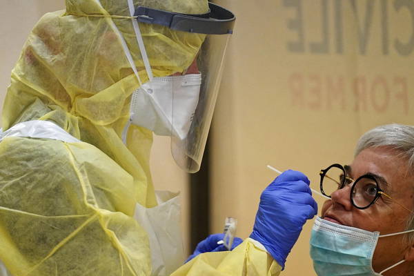 Situatë alarmante në Maqedoninë e Veriut/ 445 raste të reja me COVID-19, 9 viktima