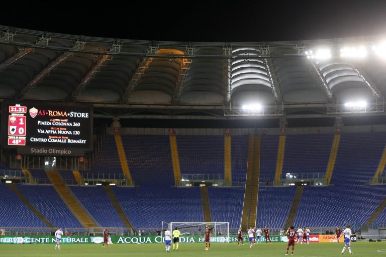 Qeveria italiane “kyç” stadiumet të paktën për 1 muaj