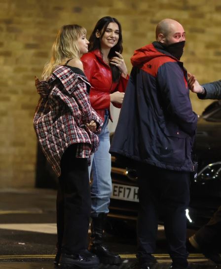 Dua Lipa thyen rregullat anti-Covid, policia i ndërpret xhirimet e videoklipit