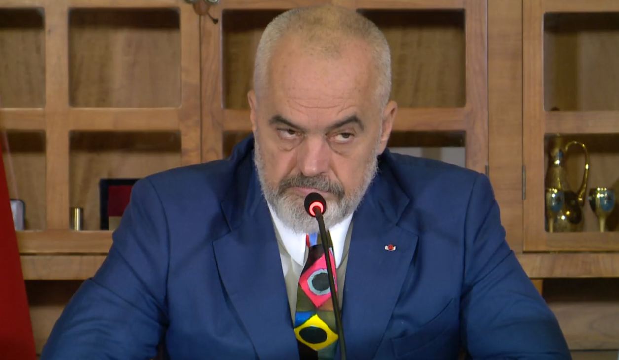 Rama: Nga java tjetër maska e detyrueshme në çdo ambient