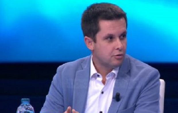 “Pas 10 ditësh del dhe nuk infekton të tjerët”/ Epidemiologu Alimehmeti sqaron udhëzimin më të fundit për Covid-19