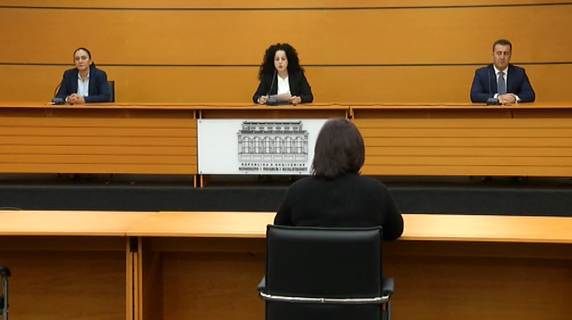 Konfirmohet në detyrë gjyqtarja pjesë e trupit gjykues të dosjes së Saimir Tahirit