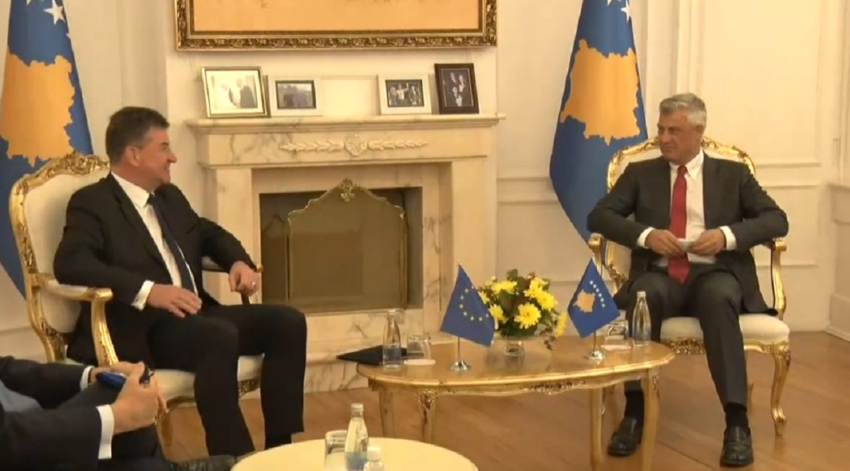 Lajçak takohet me Thaçin, diskutohet për dialogun me Serbinë