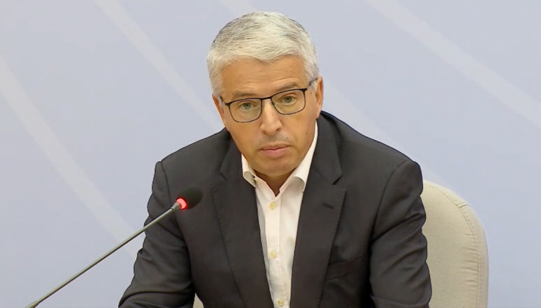 Punonjësit e policisë në moshë? Lleshaj: Do të punësohen si roje shkolle