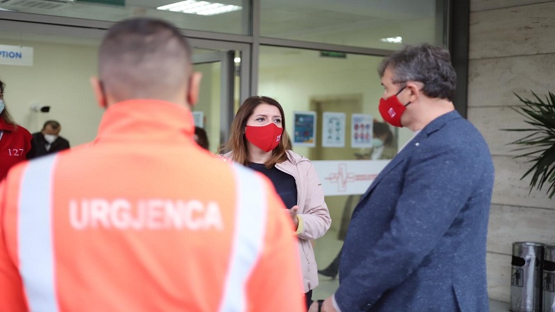 Masat për përballimin e situatës, Manastirliu: Dyfishim ekipeve mjekësore të urgjencës për trajtimin në banesë