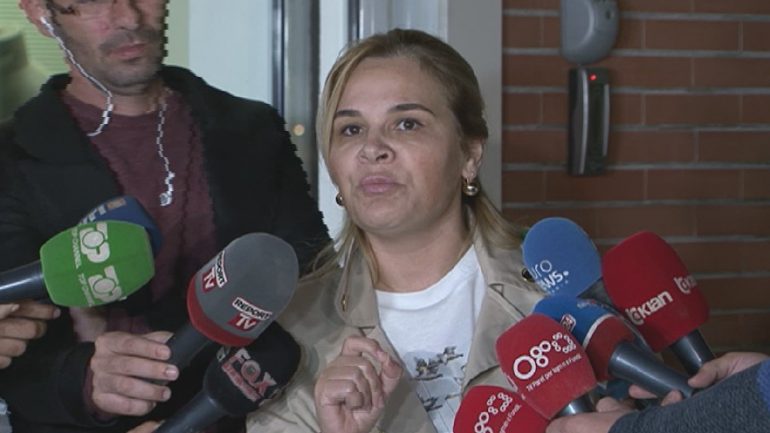 Maska me detyrim/ Kryemadhi, qytetarëve: Përgjigjuni çdo polici që ju ndalon