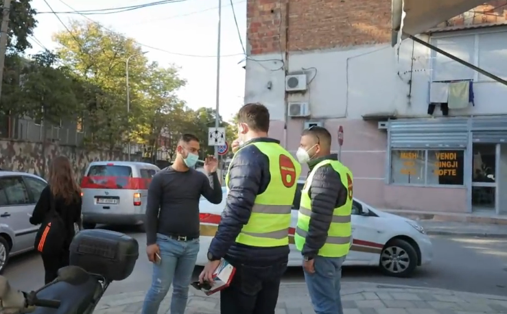 Task Forca ndërgjegjëson qytetarët: Nuk ka dalë njeri për gjobë, ju këshillojmë të mbani maskën