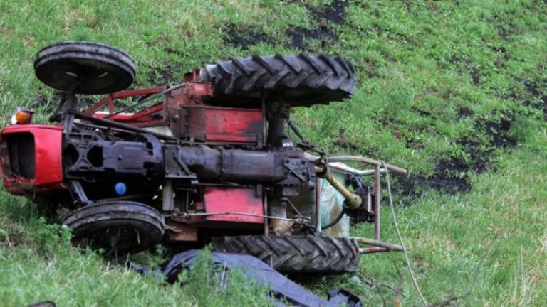 Babai aksidenton fëmijën me traktor, ndërron jetë 5-vjeçari