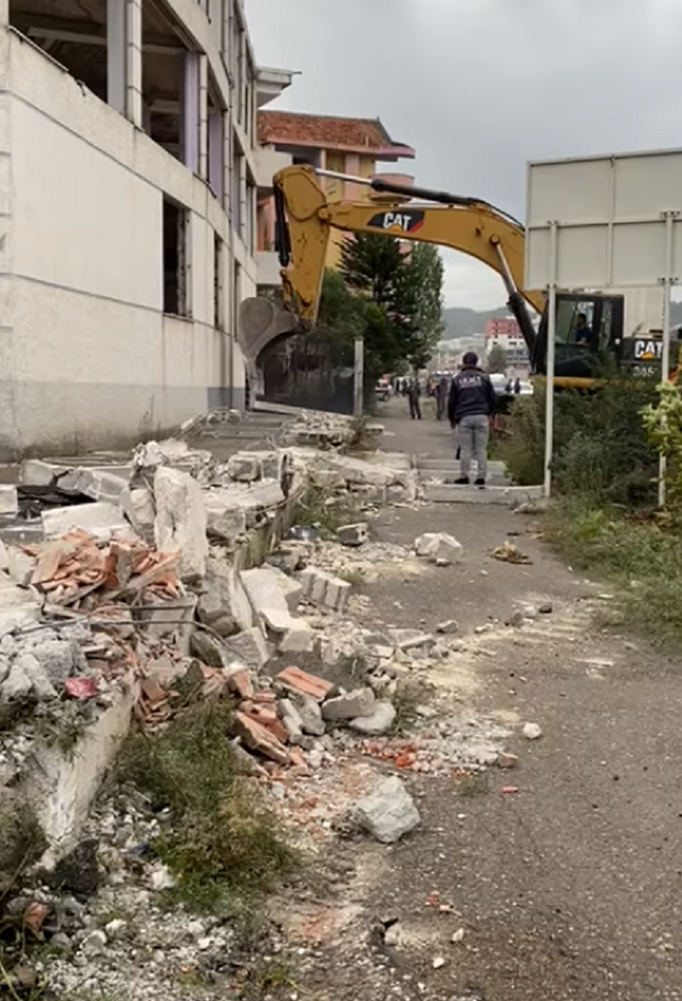 Prishen 17 objekte në lotin II të Unazës së Madhe (VIDEO)